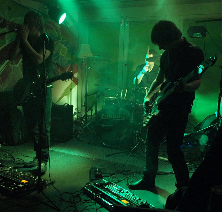 Broken Links Live @ Hamptons 03/11